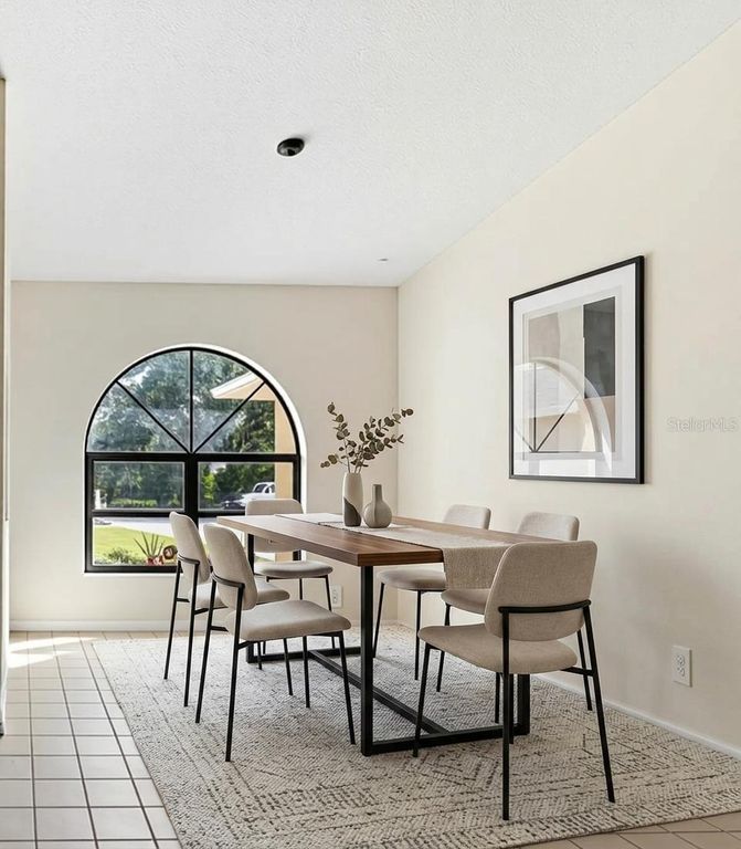 Image 4 of property listing at 8432 PALM LAKES COURT, Sarasota, FL 34243