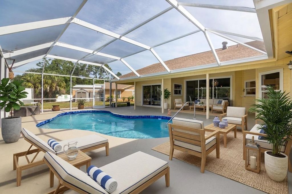 Image 8 of property listing at 8432 PALM LAKES COURT, Sarasota, FL 34243
