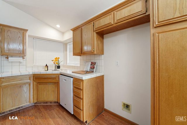 5217 Bold Venture Court, Bakersfield, CA 93312