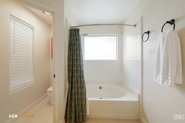 5217 Bold Venture Court, Bakersfield, CA 93312