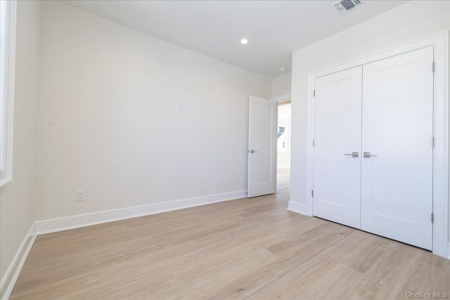 8 1st Street, Lynbrook, NY 11563