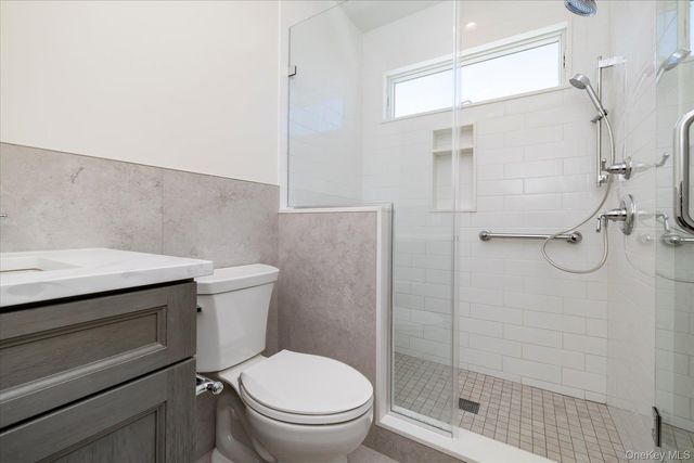 8 1st Street, Lynbrook, NY 11563