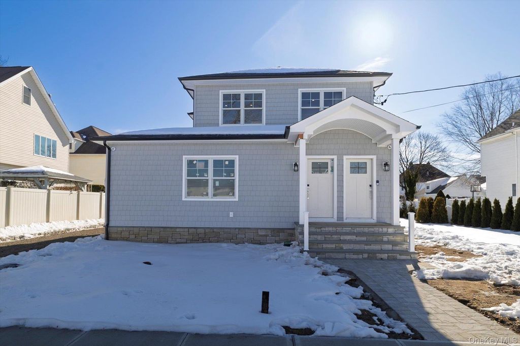 8 1st Street, Lynbrook, NY 11563