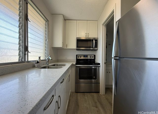 1099 Green Street A503, Honolulu, HI 96822