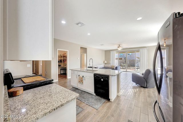 30327 W WHITTON Avenue, Buckeye, AZ 85396