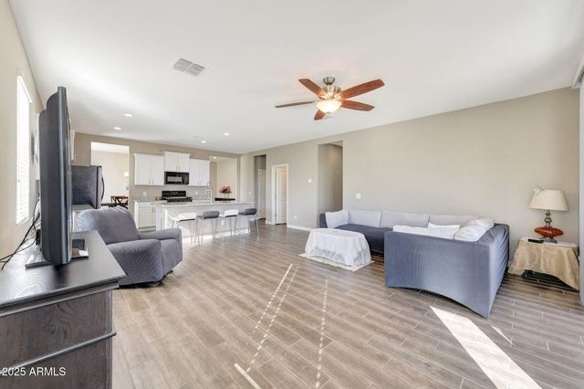 30327 W WHITTON Avenue, Buckeye, AZ 85396