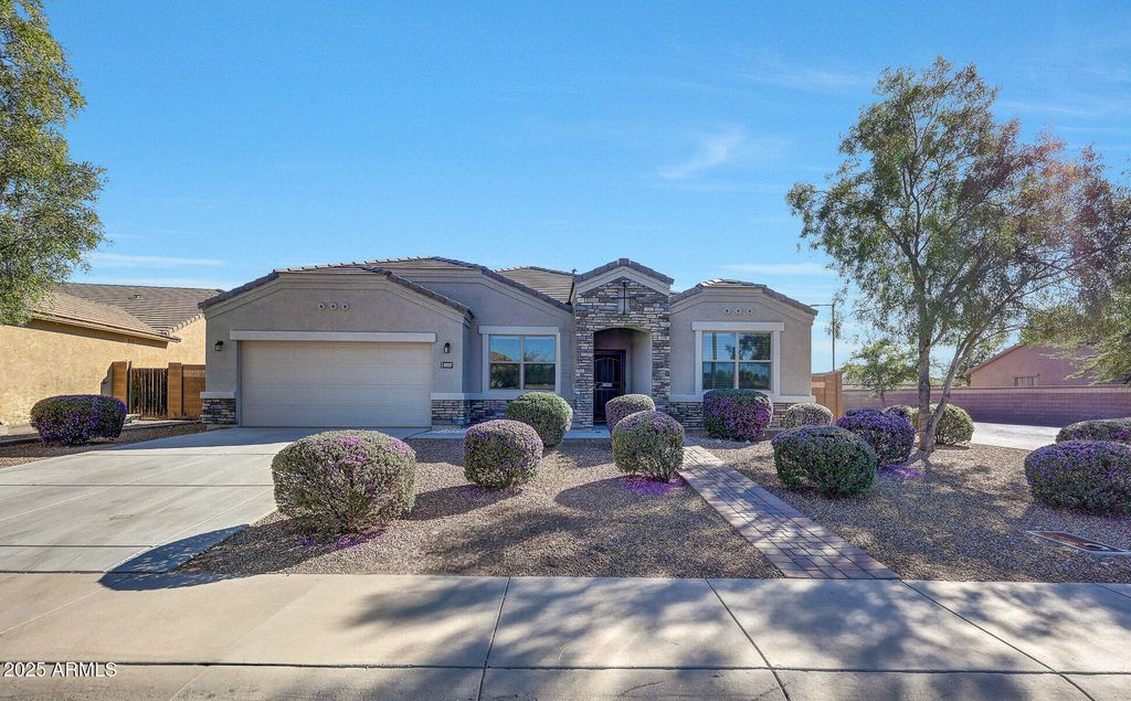 30327 W WHITTON Avenue, Buckeye, AZ 85396