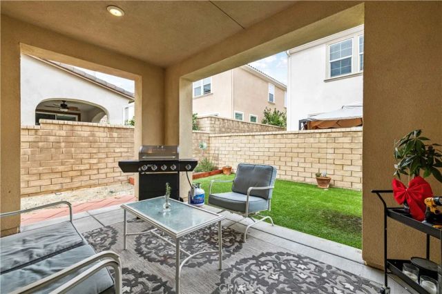 24157 Via Perla, Valencia, CA 91354