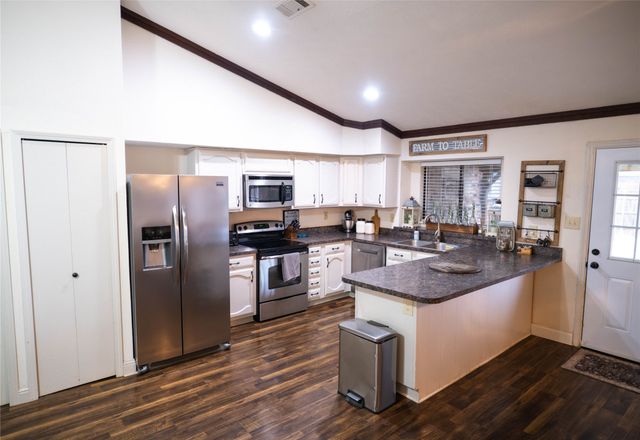 8209 Kensington Drive, Rowlett, TX 75088