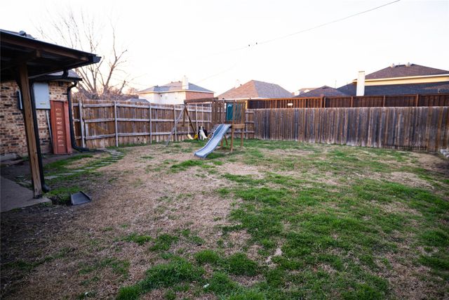 8209 Kensington Drive, Rowlett, TX 75088