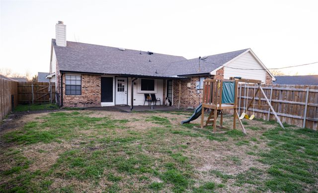 8209 Kensington Drive, Rowlett, TX 75088