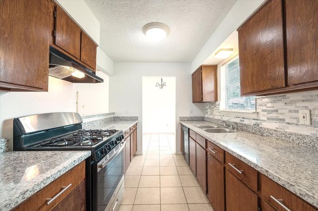 2723 N Brompton Drive, Pearland, TX 77584