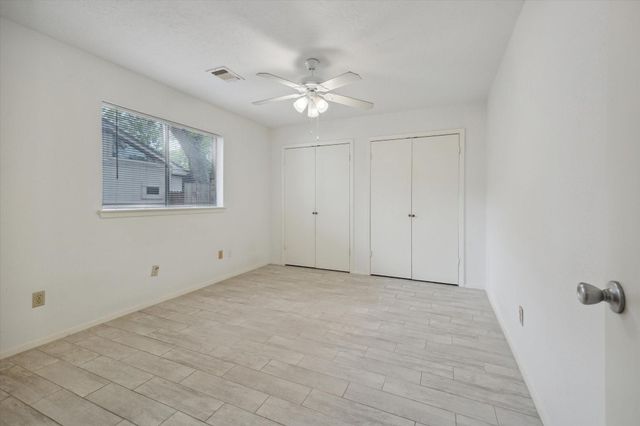 2723 N Brompton Drive, Pearland, TX 77584