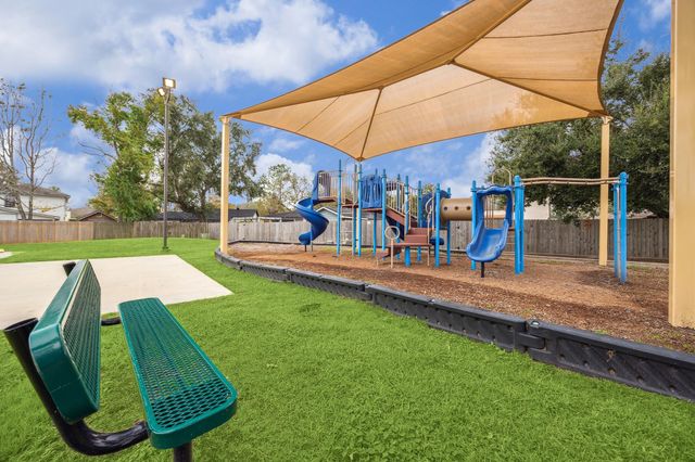 2723 N Brompton Drive, Pearland, TX 77584