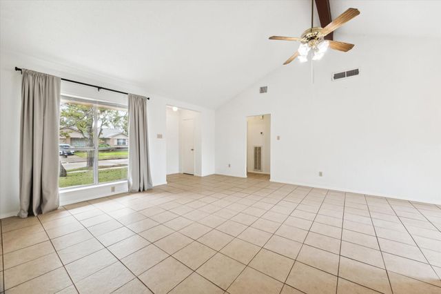 2723 N Brompton Drive, Pearland, TX 77584