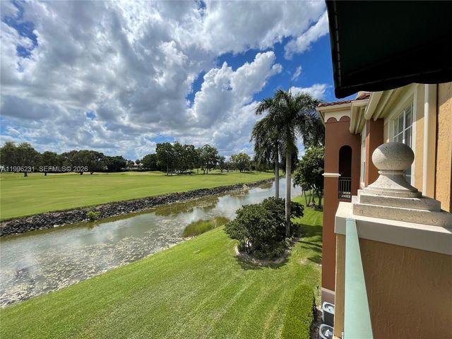 11720 Saint Andrews Pl 302, Wellington, FL 33414