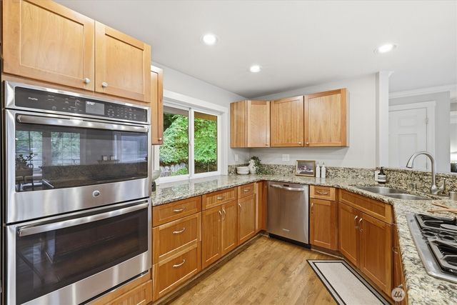 14112 W Lake Kathleen Drive SE, Renton, WA 98059