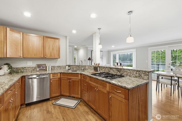 14112 W Lake Kathleen Drive SE, Renton, WA 98059