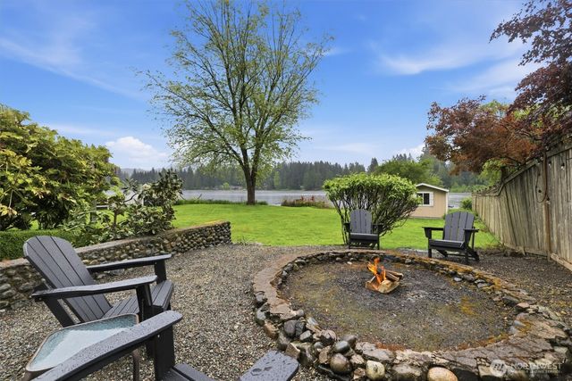 14112 W Lake Kathleen Drive SE, Renton, WA 98059