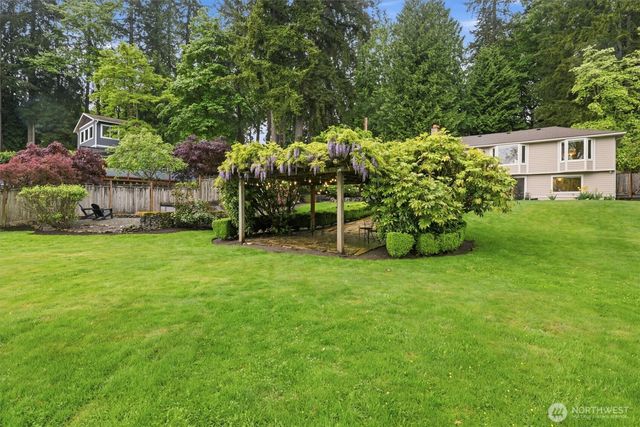 14112 W Lake Kathleen Drive SE, Renton, WA 98059