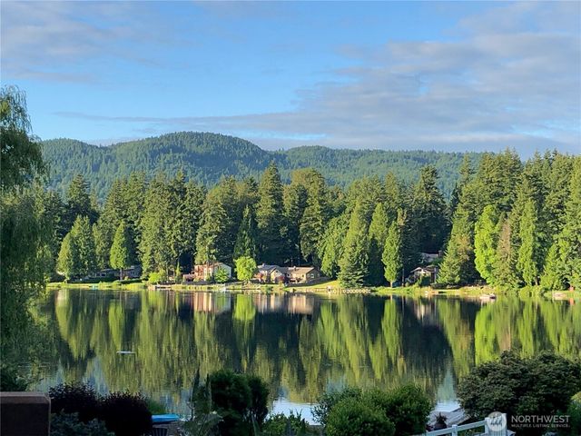 14112 W Lake Kathleen Drive SE, Renton, WA 98059