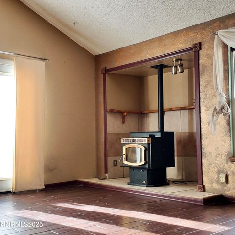 455 Connely Street, Hawthorne, NV 89415