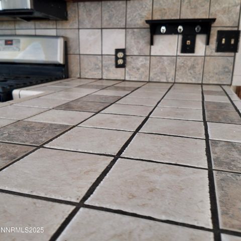 455 Connely Street, Hawthorne, NV 89415