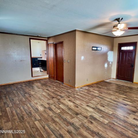 455 Connely Street, Hawthorne, NV 89415