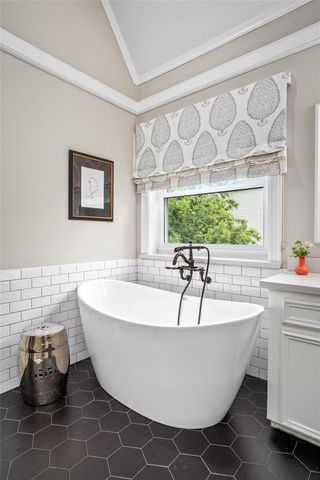 4417 Betty Street, Bellaire, TX 77401