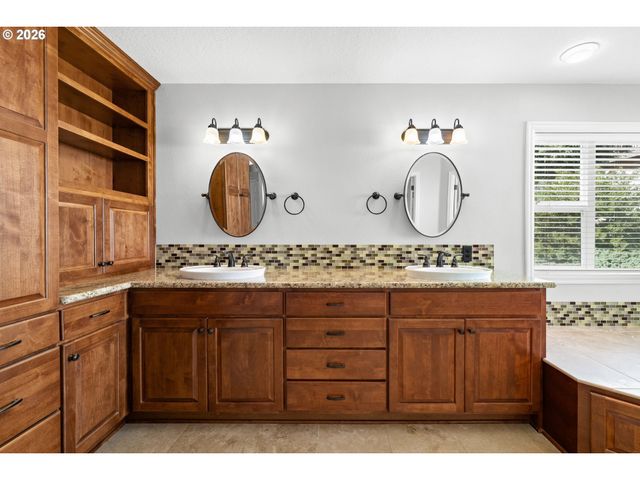 12447 Se WILLIAM OTTY Rd, Happy Valley, OR 97086