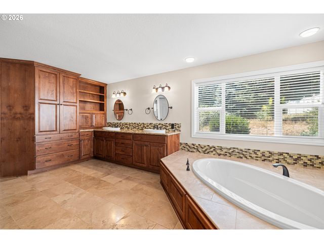 12447 Se WILLIAM OTTY Rd, Happy Valley, OR 97086