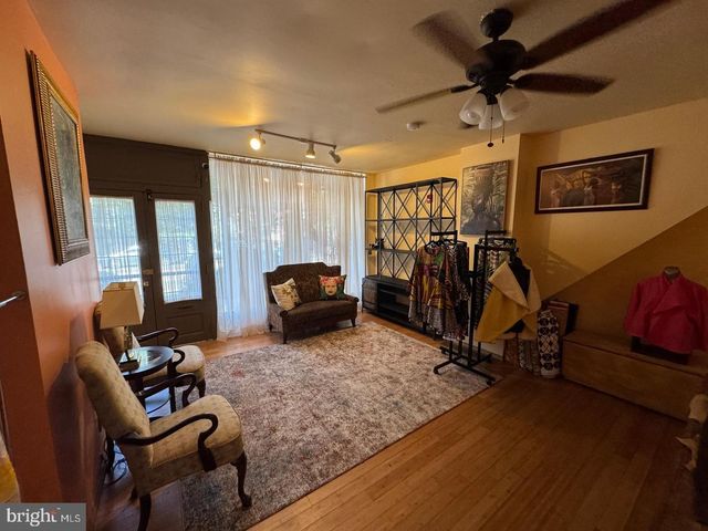 3836 LANCASTER AVE, Philadelphia, PA 19104