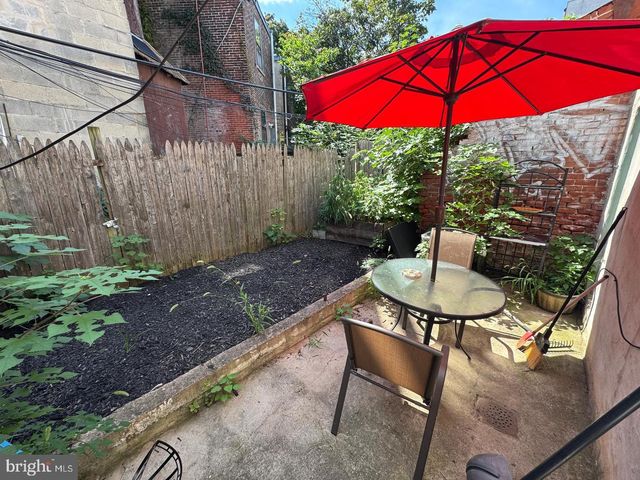 3836 LANCASTER AVE, Philadelphia, PA 19104