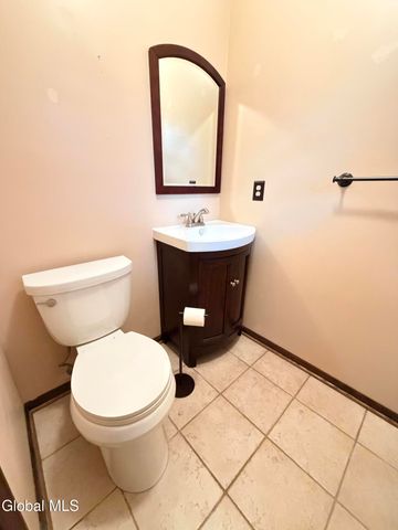 606 Tedesco Court, Schenectady, NY 12303