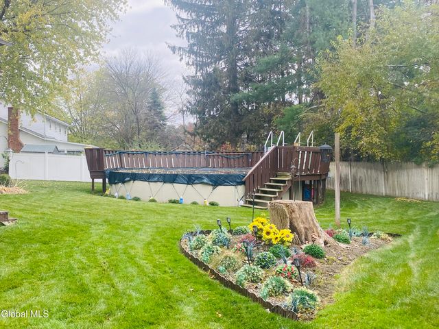 606 Tedesco Court, Schenectady, NY 12303