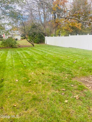 606 Tedesco Court, Schenectady, NY 12303