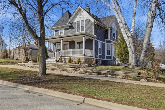 410 Standish Street, Elgin, IL 60123