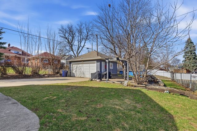410 Standish Street, Elgin, IL 60123