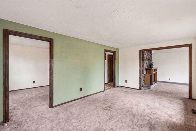 64699 McGrath Road, Bend, OR 97701