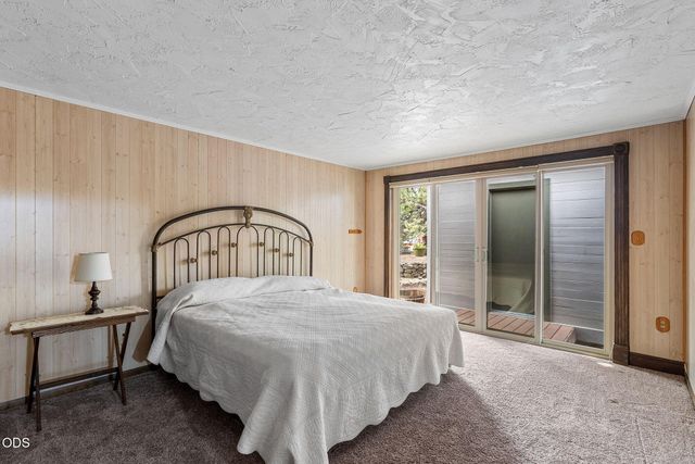 64699 McGrath Road, Bend, OR 97701