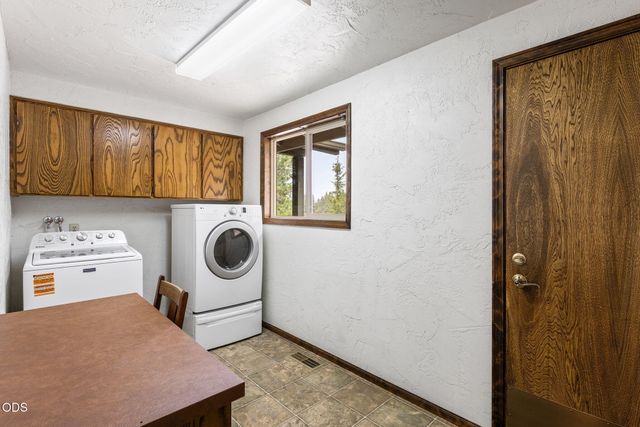 64699 McGrath Road, Bend, OR 97701