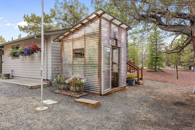 64699 McGrath Road, Bend, OR 97701