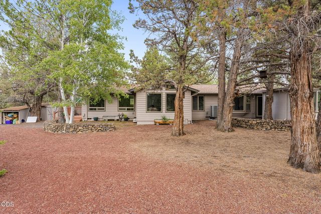 64699 McGrath Road, Bend, OR 97701