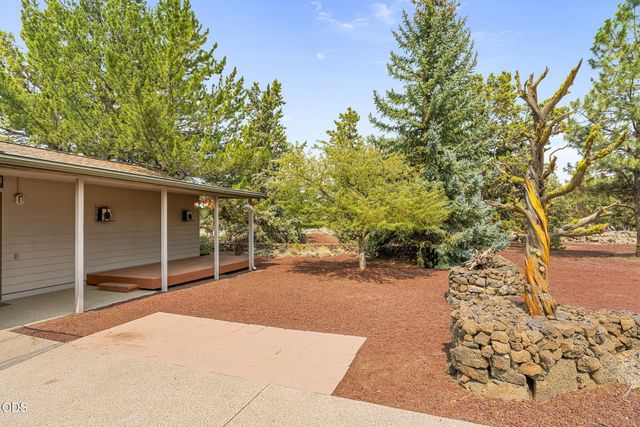 64699 McGrath Road, Bend, OR 97701