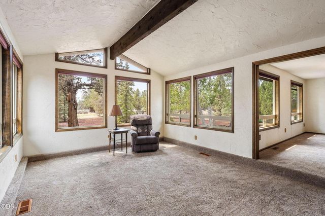 64699 McGrath Road, Bend, OR 97701