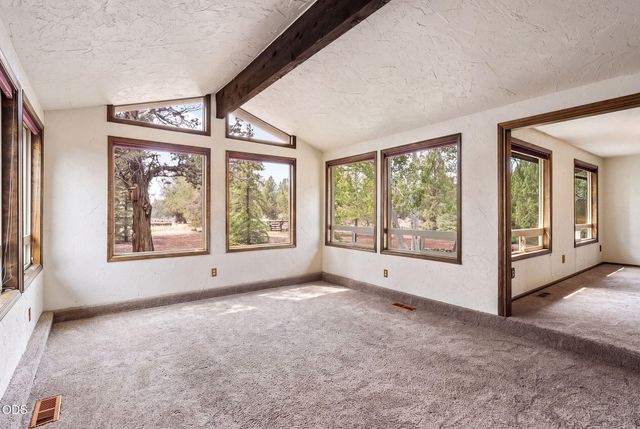 64699 McGrath Road, Bend, OR 97701