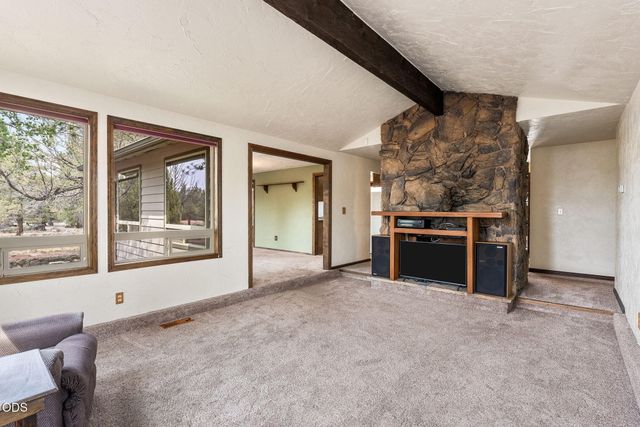 64699 McGrath Road, Bend, OR 97701