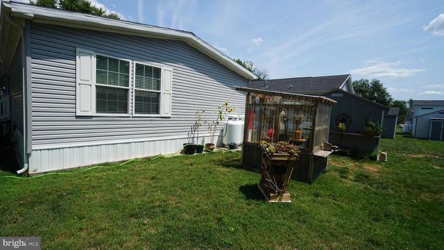 4207 DARBY DR, Morrisville, PA 19067