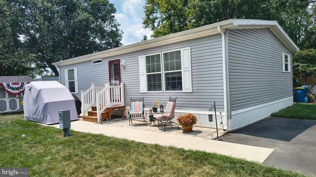 4207 DARBY DR, Morrisville, PA 19067