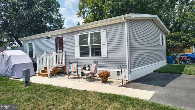 4207 DARBY DR, Morrisville, PA 19067